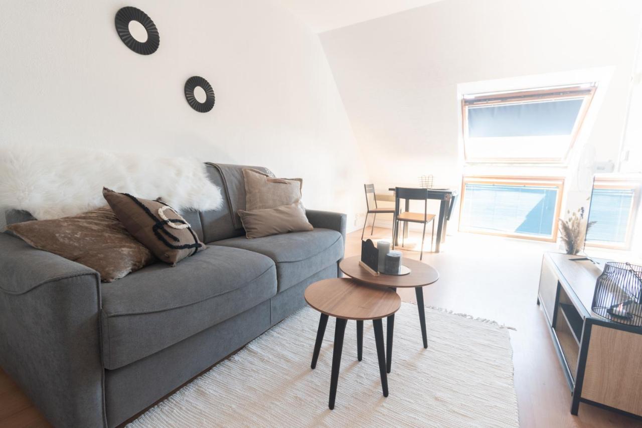 Bienvenue Chez Vous Tres Calme Et En Plein Centre Apartman Mantes-la-Jolie Kültér fotó